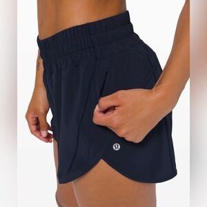 Lululemon Track That Mid-Rise Short 3" Lined in Size 6